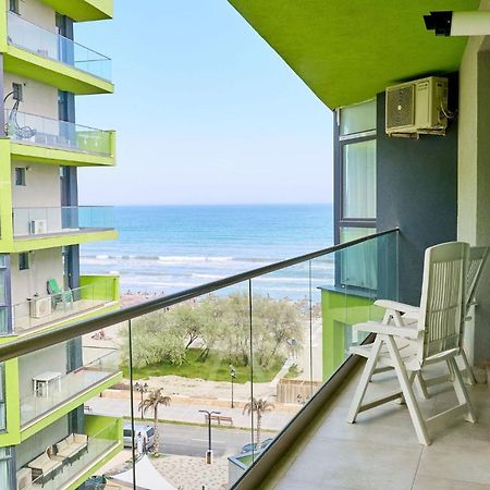 Crazy Sea View 1Br Apartment Spa Pools Resort Mamaia Exterior photo