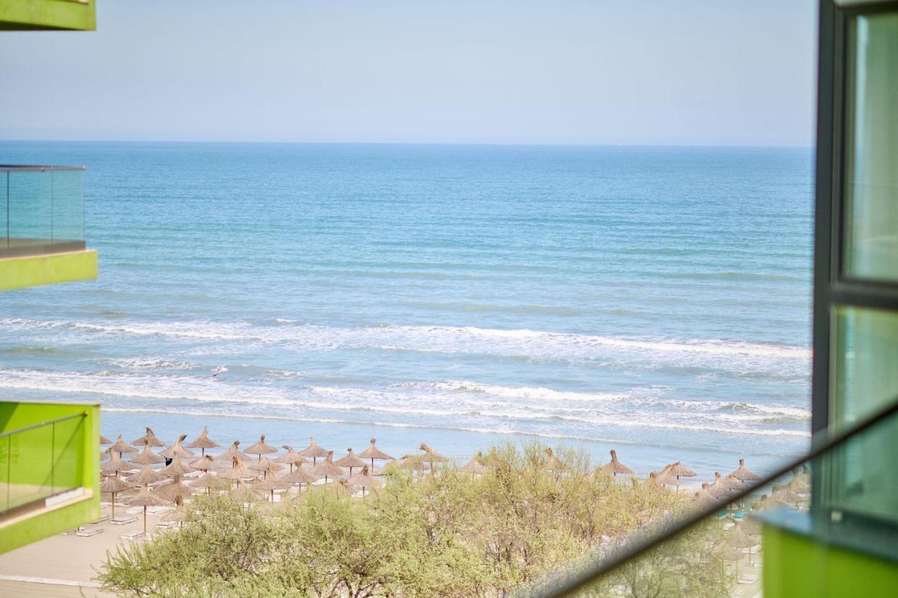 Crazy Sea View 1Br Apartment Spa Pools Resort Mamaia Exterior photo