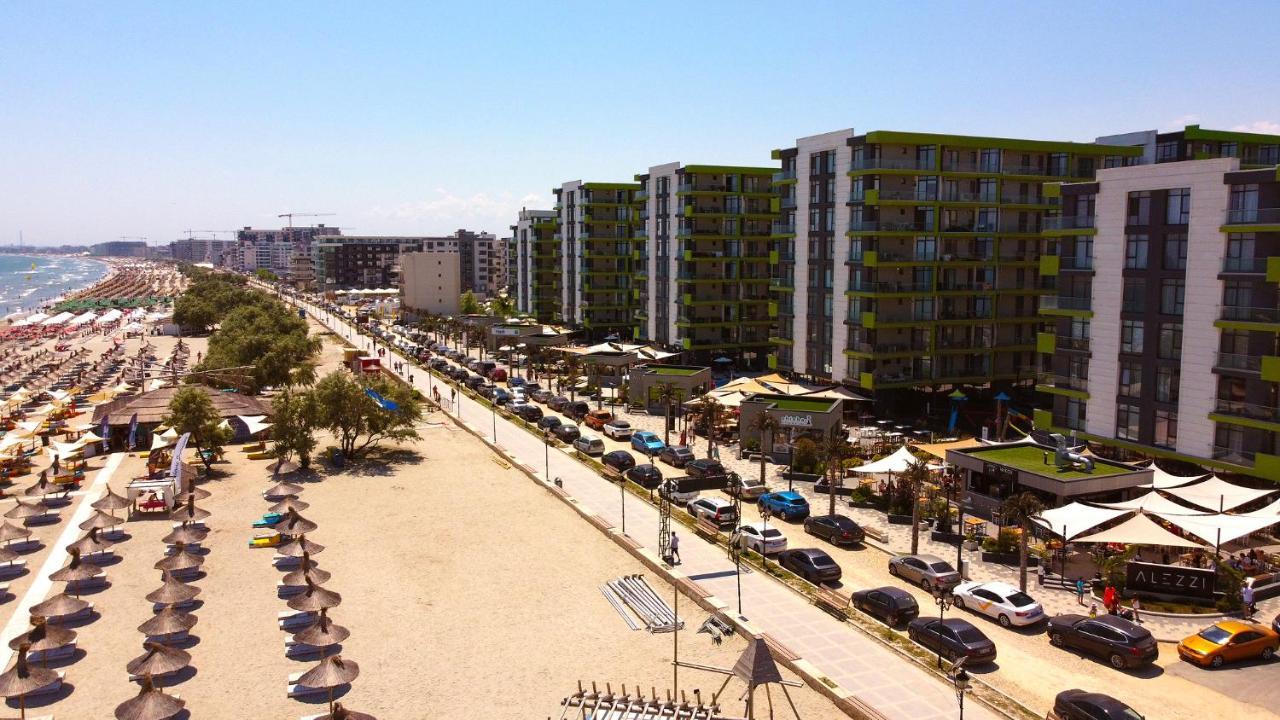 Crazy Sea View 1Br Apartment Spa Pools Resort Mamaia Exterior photo