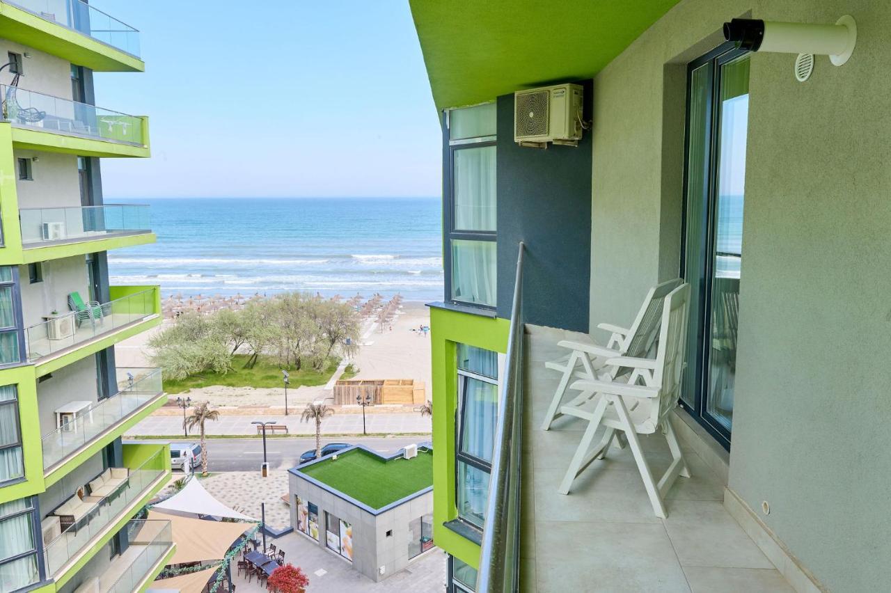 Crazy Sea View 1Br Apartment Spa Pools Resort Mamaia Exterior photo